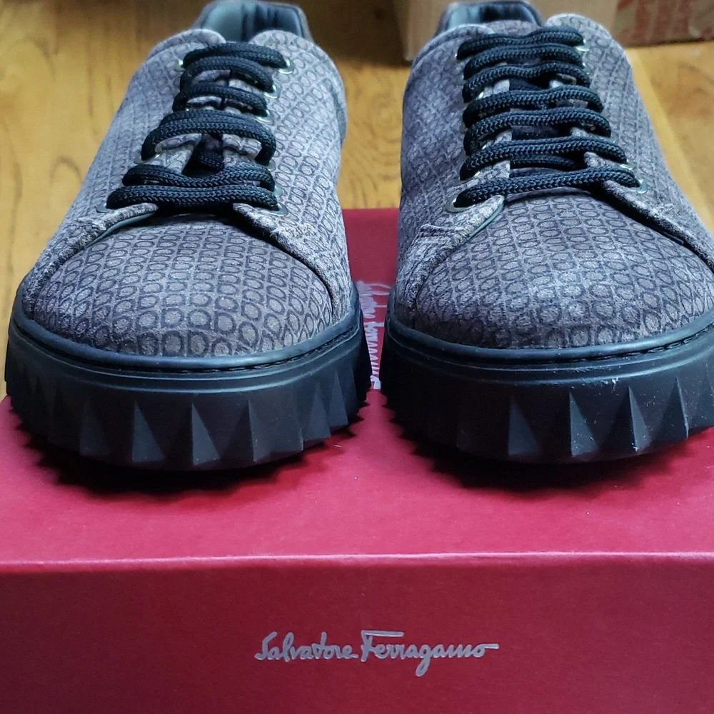 NIB Salvatore Ferragamo Grey Cube Sneaker Men's Size 7 - Picture 7 of 12